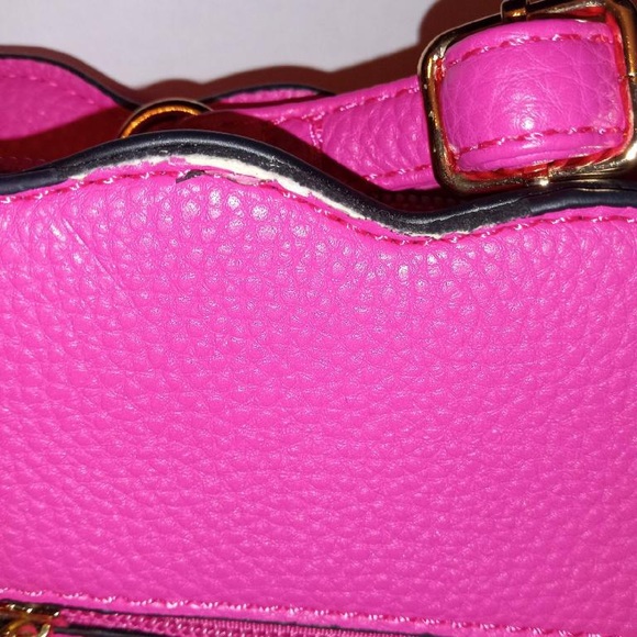 Pink purse - Picture 3 of 4